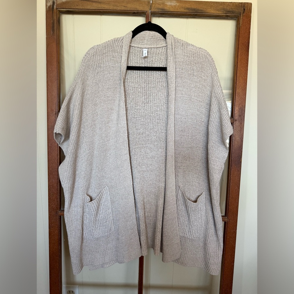 Wishlist Sleeveless Light Taupe Cozy Oversized Open-Front Knit Cardigan - Small